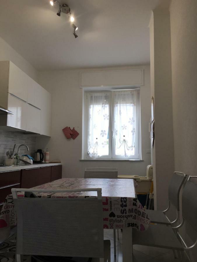 Appartamento Sul Porto ロアーノ エクステリア 写真